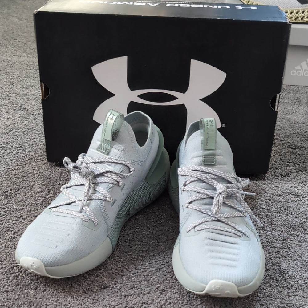 Under Armour hydro green Athletic Shoes